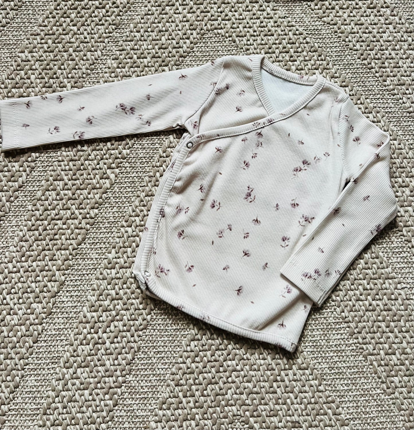 Overslagshirtje Lila Bloemetjes