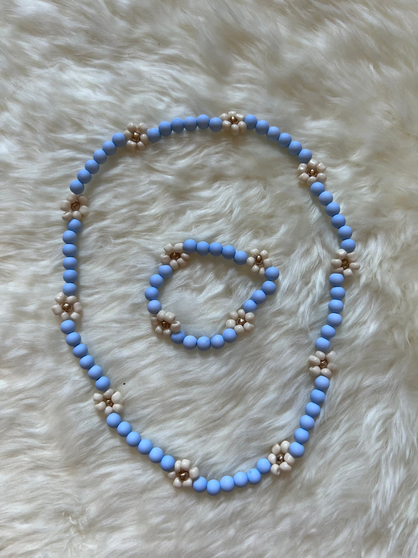 Ketting Madelief Lichtblauw