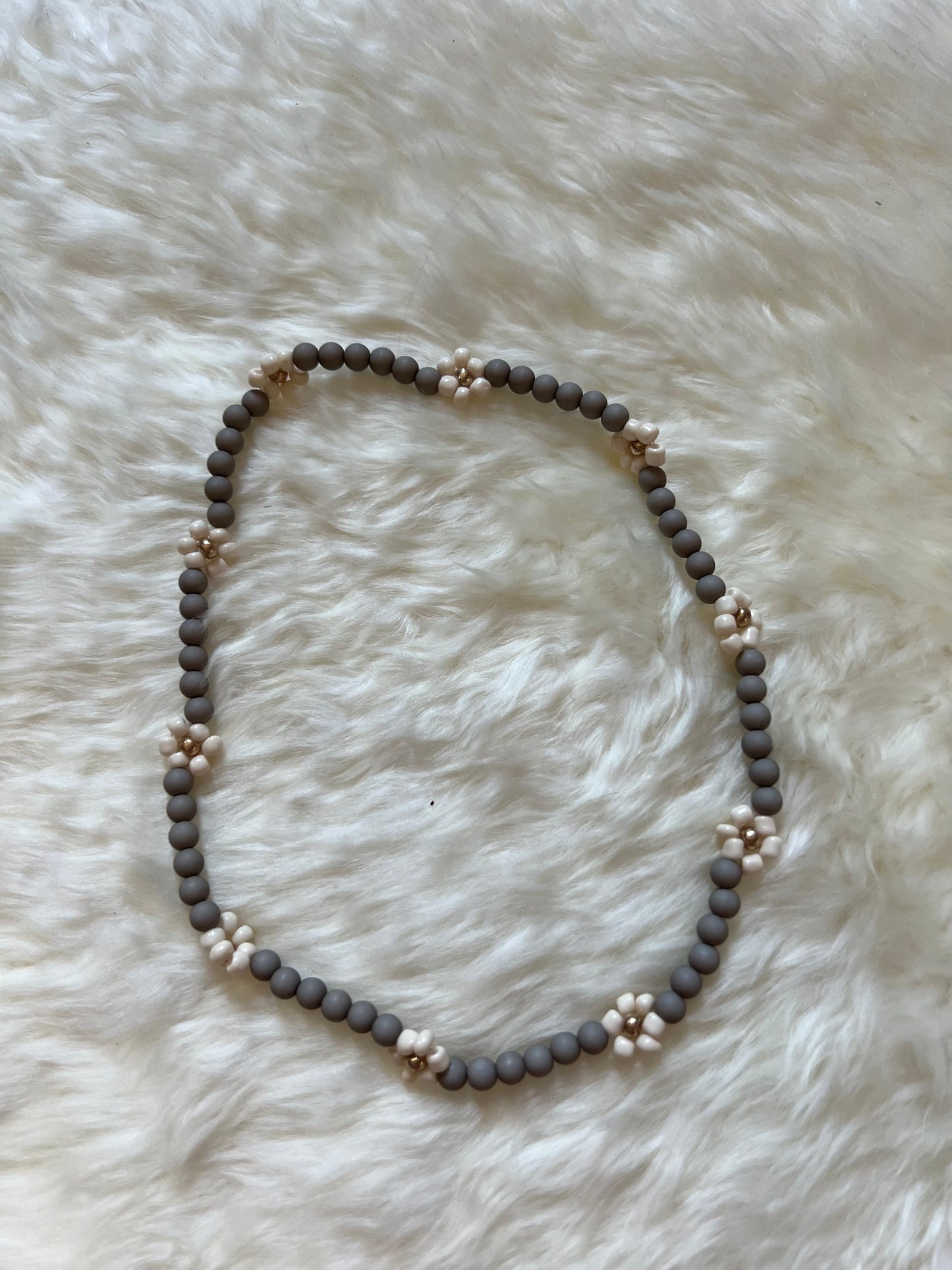 Ketting Madelief Salie